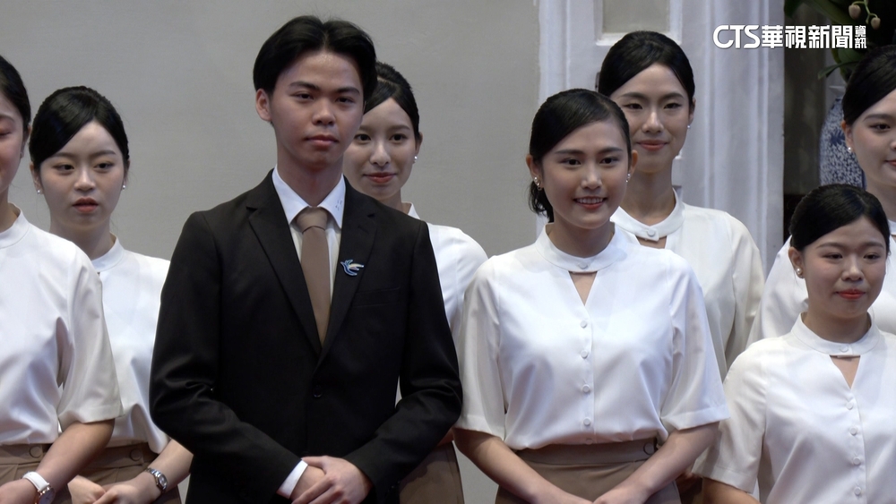 520就職禮賓服亮相！女裝打破傳統　首採褲裝設計