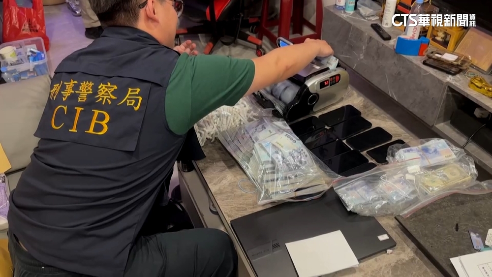 小隊長出現在簽賭場辯稱「玩狗」　警開鍘記大過