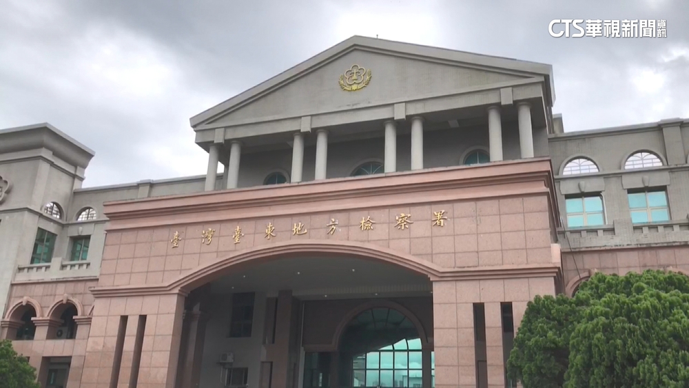 庭開一半檢察官脫法袍「到點下班」　法官傻眼留人