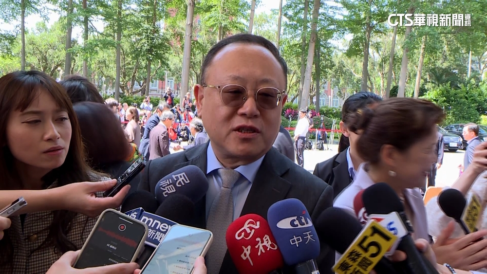 驚喜變驚嚇！文化部集資4.3萬送手機　史哲：不知情