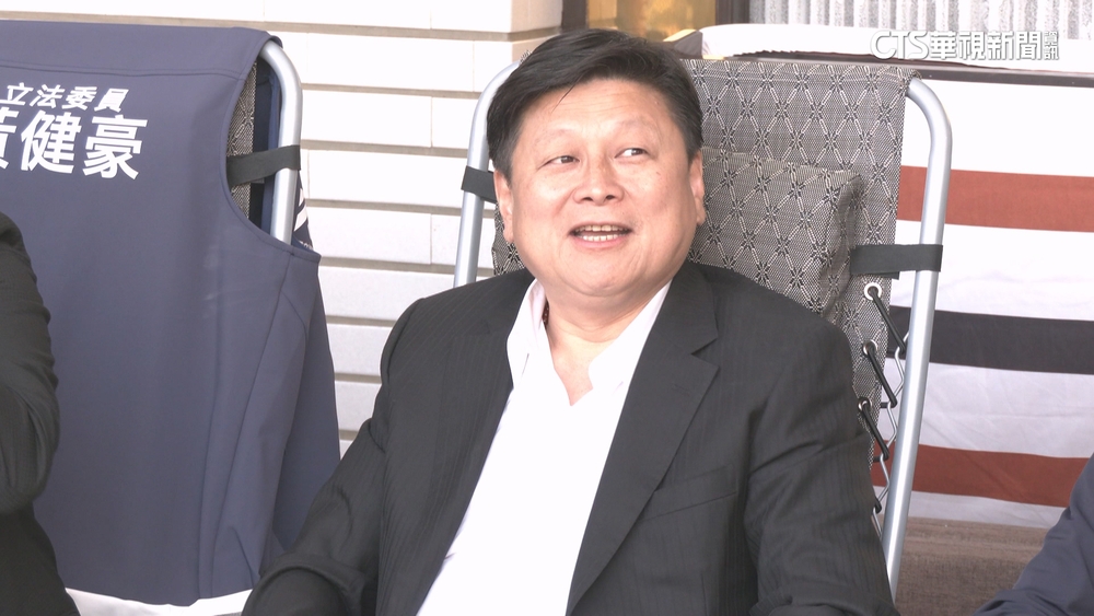 藍白占領議場！柯建銘：當馬戲團　傅：暑假開聽證會