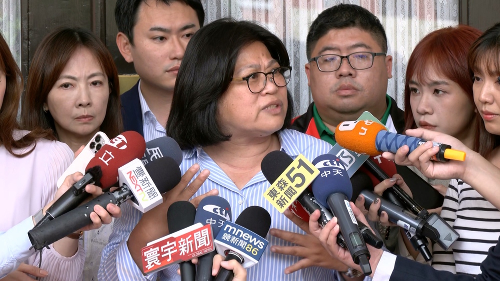 摘駐衛警帽、K頭？ 國民黨立委控襲警　王美惠駁斥：沒有揮打只是對警說要中立