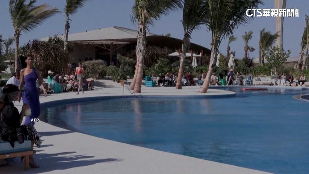 破天荒！　沙烏地阿拉伯舉辦首場泳裝時尚秀