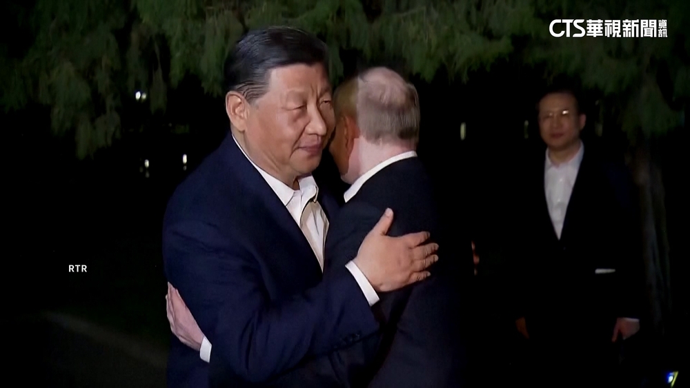 習近平.普丁「世紀之抱」　外媒：顯示兩國更團結