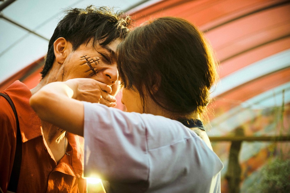 劉冠廷及謝欣穎在《屍落人間》(Sprout to Death)談起跨物種的不了情。(圖/台北電影節提供)