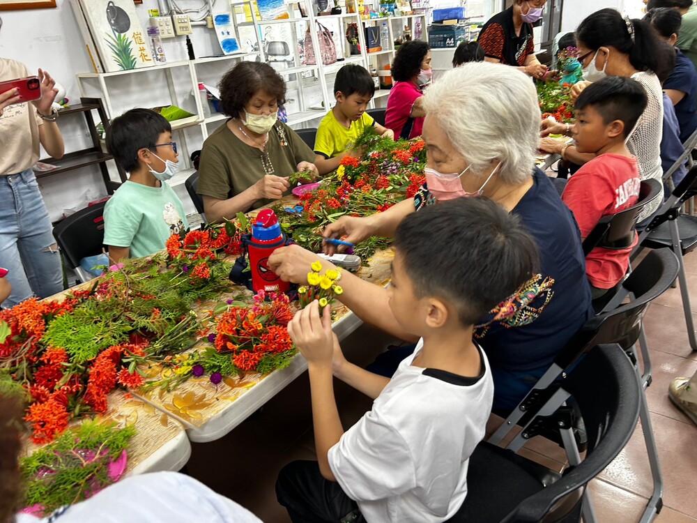 赤山長者歡喜上課 「農村社區綠色照顧計畫」樂在綠照