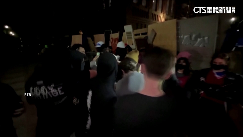 坐視示威學生遭攻擊　UCLA校警局長暫時調職