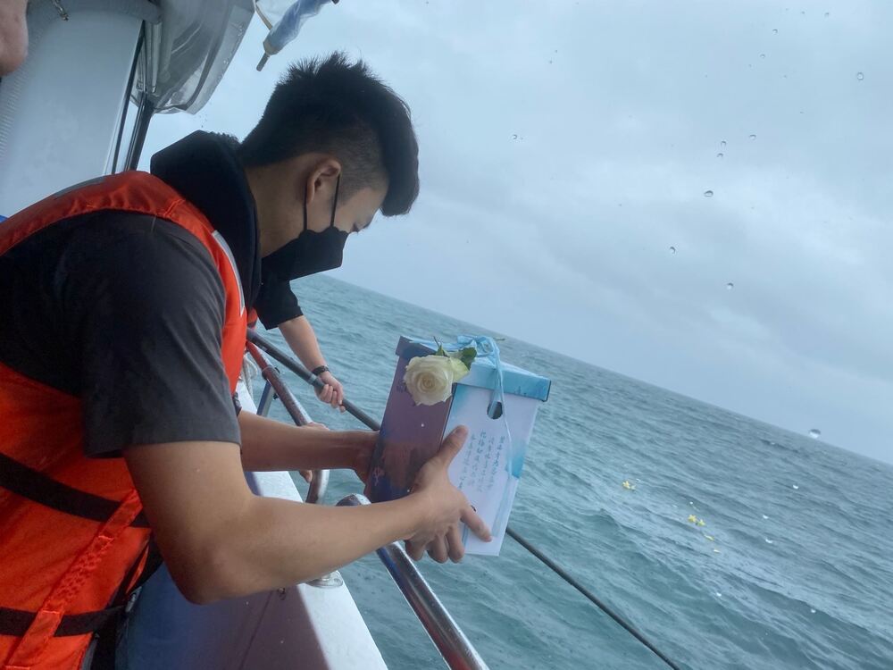 桃園聯合海葬28位亡者　「預立環保葬意願登記」年底上路