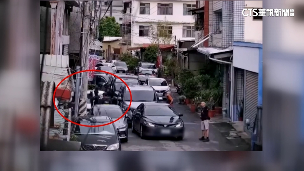 之前被抓過！　藥頭「另起爐灶」　警丟震撼彈攻堅