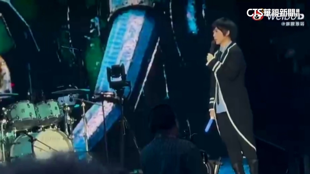 五月天北京開唱喊「我們中國人」　衝上微博熱搜