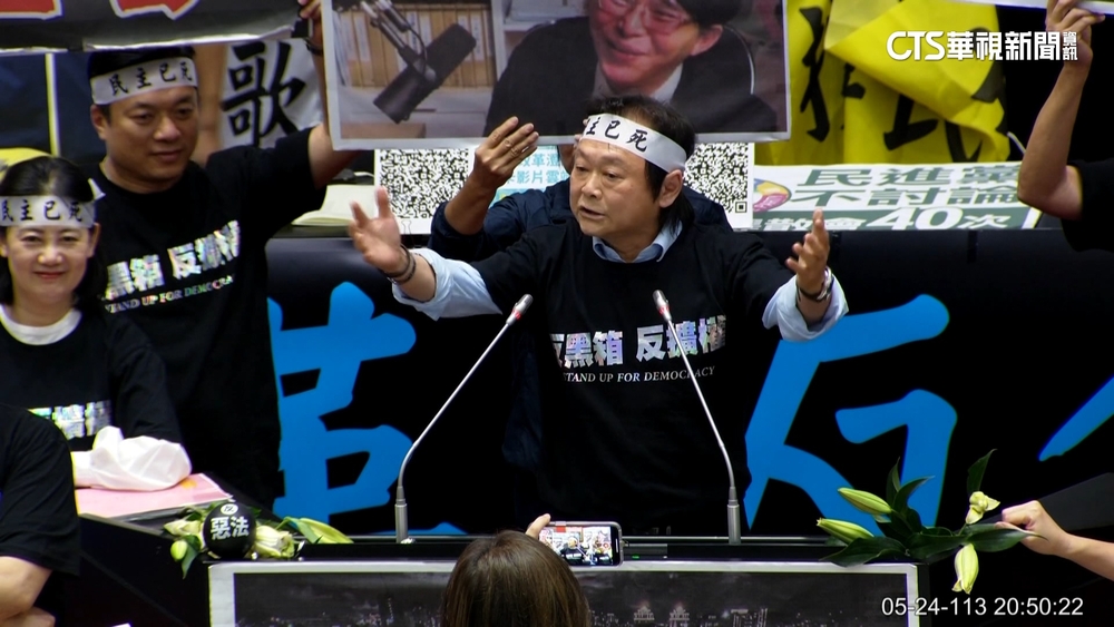 王世堅金句連發！　批藍白：小人報仇一天到晚