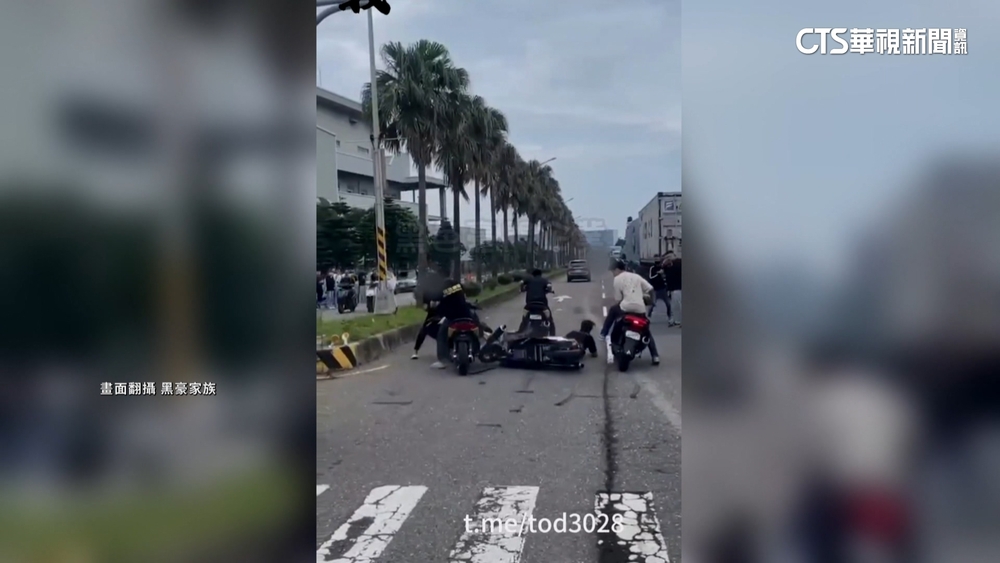 囂張尬車！飆車暴衝「撞到自己人」　警取締22件違規