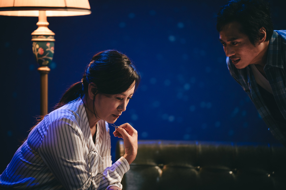 陳亞蘭(吳桂英)若有所思。