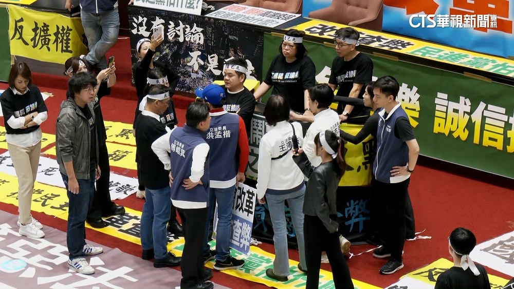 近百法律學者才喊違憲！　國會職權修法今三讀過關