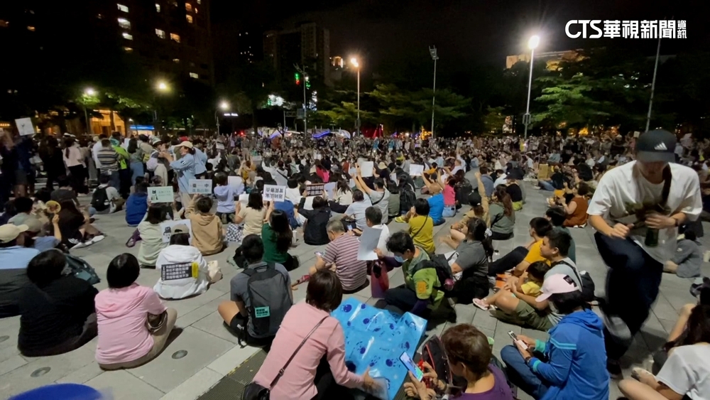 青鳥全台串聯　學生.主婦.孕婦.網紅都來相挺