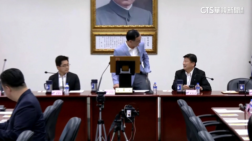 傅喊廢考監綠委附和！　朱立倫：砍凍都是一個方式