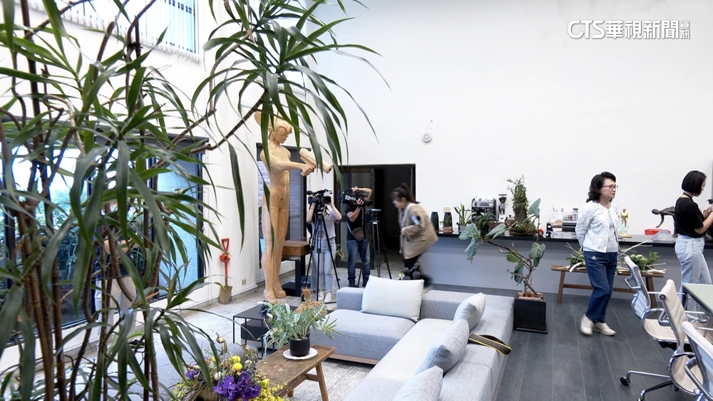 北藝大校長室「百萬設計」遭轟　校長：合法採購招標