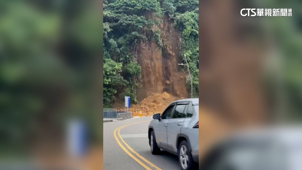 基隆山崩壓10車　九年前同路段也傳巨石砸車