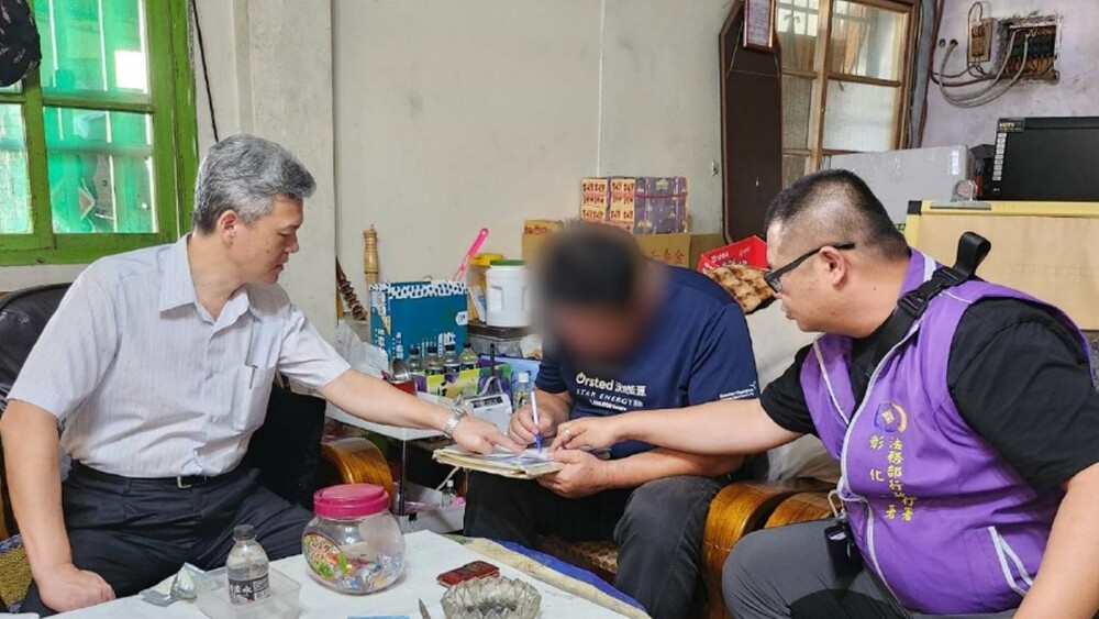 57歲男無照挨罰2萬元 陳情照顧年邁母與癌弟 獲5千慰問金