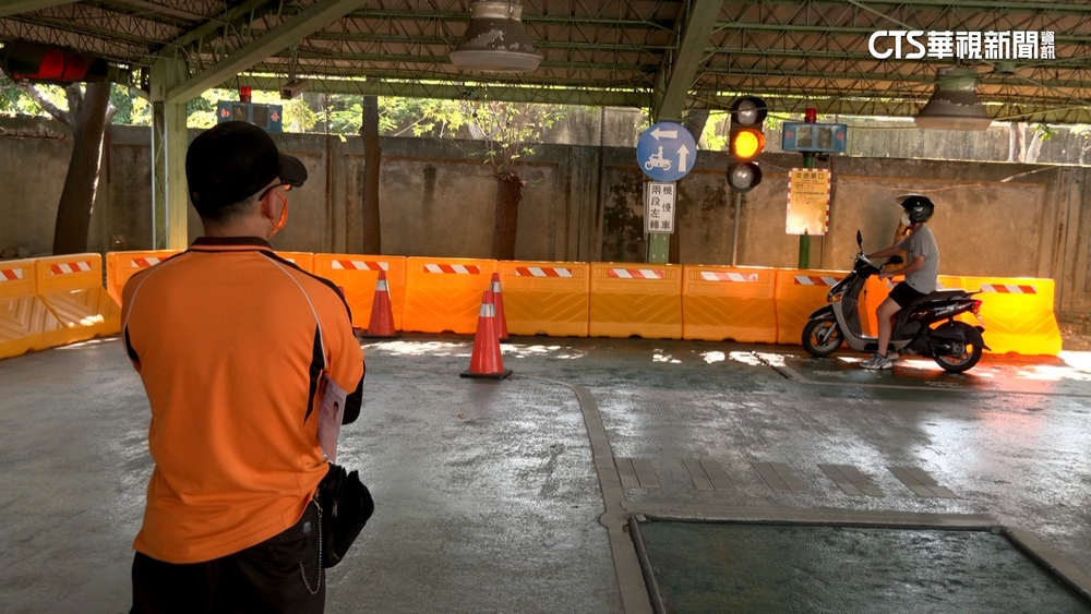 今起考照增「危險感知題型」　機車駕訓班增至90家