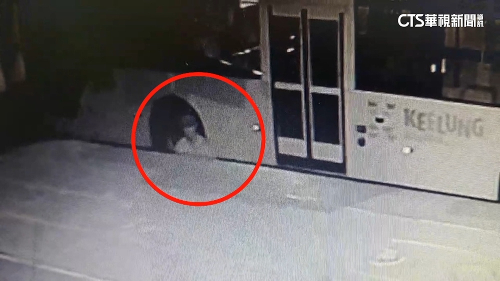 上班油箱歸0！　賊夜闖公車處　3車油箱被偷空