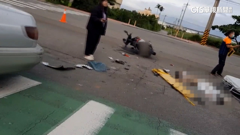 學生情侶雙載賞夜景再衝畢典　失控撞車骨折送醫
