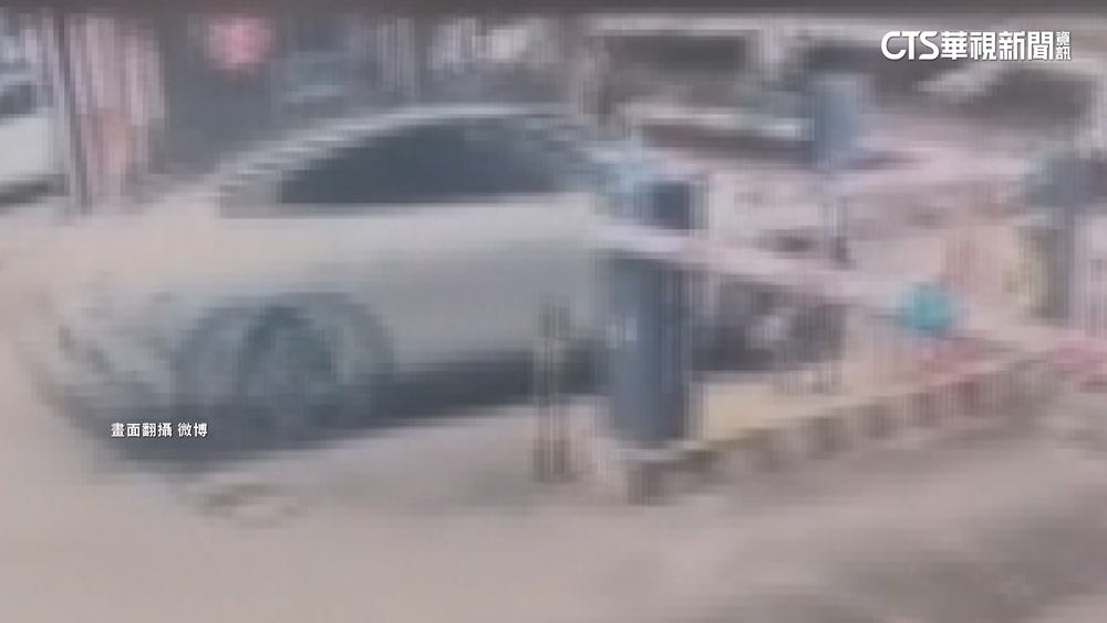 小米電動車傳事故　突衝出停車場釀一死三傷