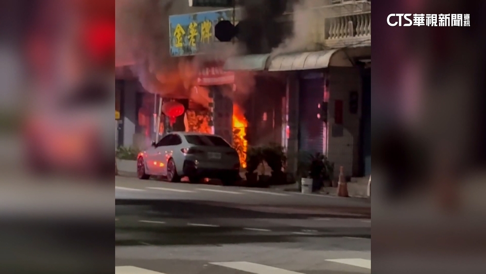 桃園養生館凌晨火竄濃煙 警消救出8受困民眾