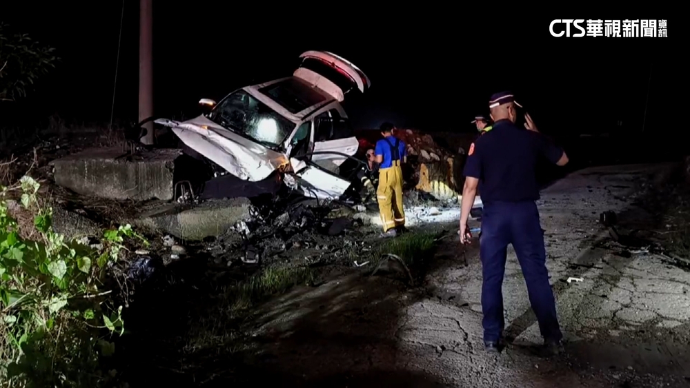 衝破里嶺大橋護欄！　連人帶車墜橋　駕駛不治