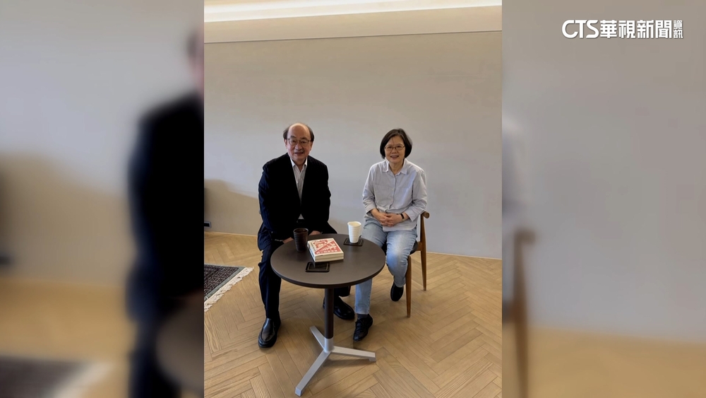端午拜會蔡英文　　柯建銘嘆：感時花濺淚.恨別鳥驚心