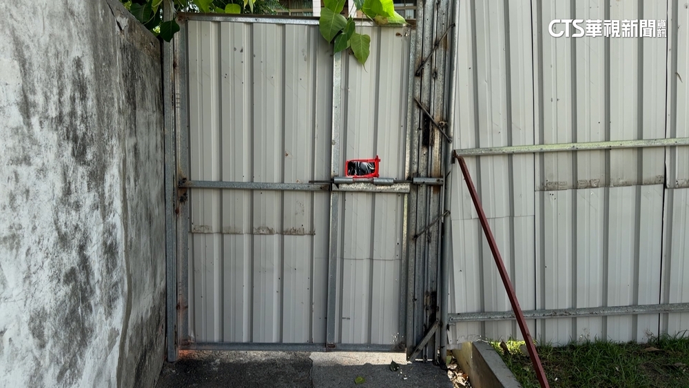 彰化眷村工程圍籬擋進出　住戶抗議！　廠商：有留門