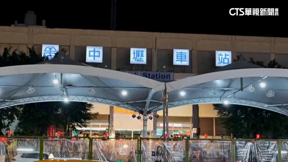 中壢車站6/15熄燈　民眾搭末班車告別：好多回憶