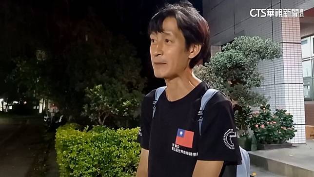 唐治平突現身電視台門口下跪！　不滿逼認屍「說了800次，不是我媽！」