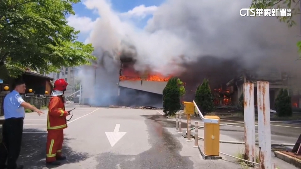 千葉火鍋苗栗店起火「滅了又燒」　200坪店面燒光