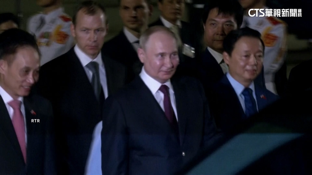 普丁抵越南展開2天訪問！　與越南簽雙邊條約