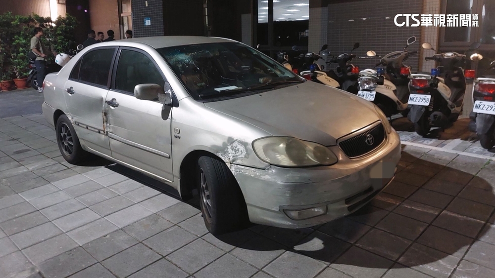 毒品通緝犯拒檢逃逸！警上銬突口吐白沫亡