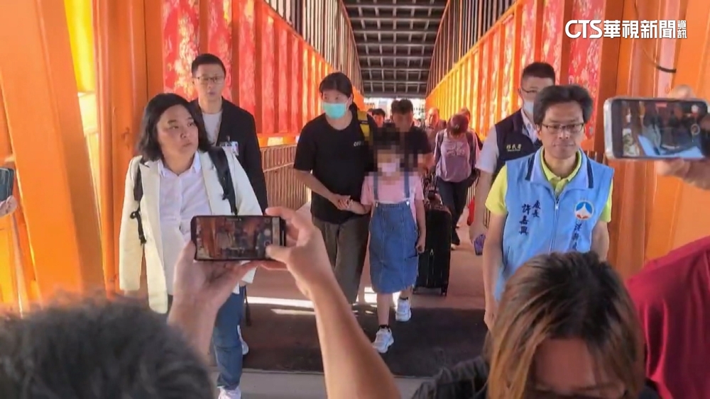 軍人遭中國留置逾3月　母探子淚訴：孫女想爸爸