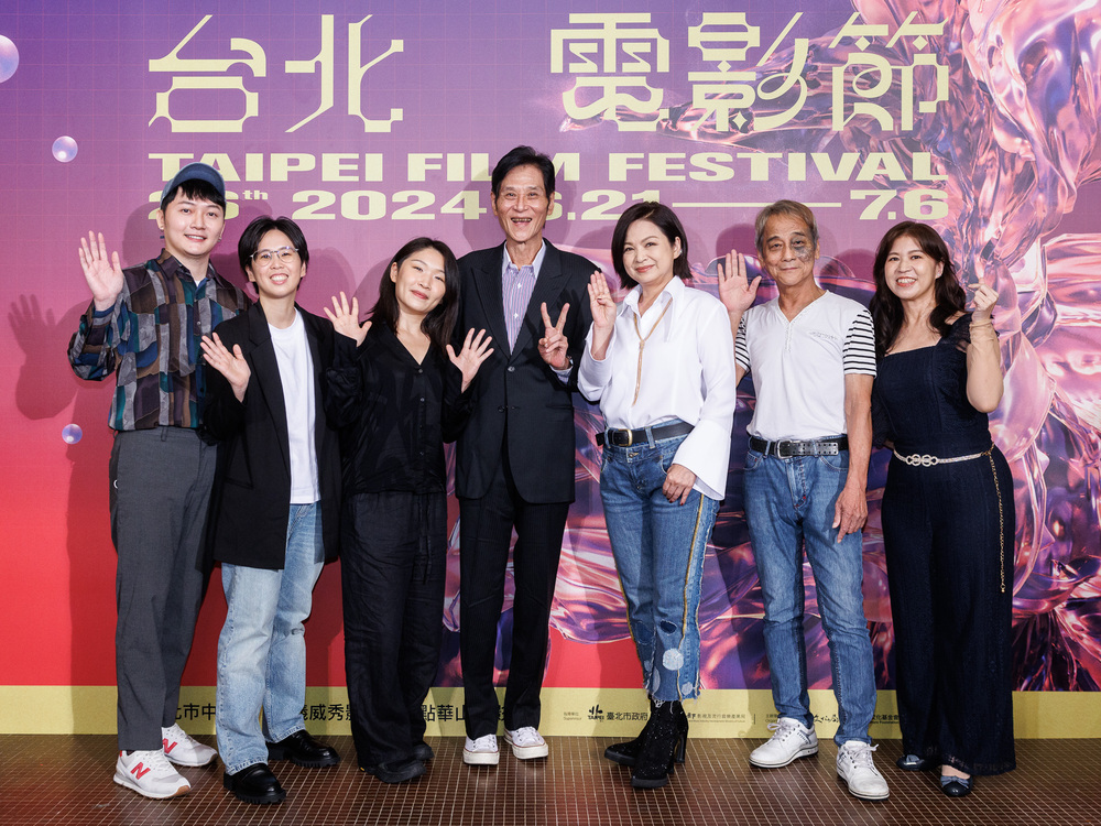 《春行》台北電影節首映 準帝后喜翔、楊貴媚「冤家夫妻」連袂出席