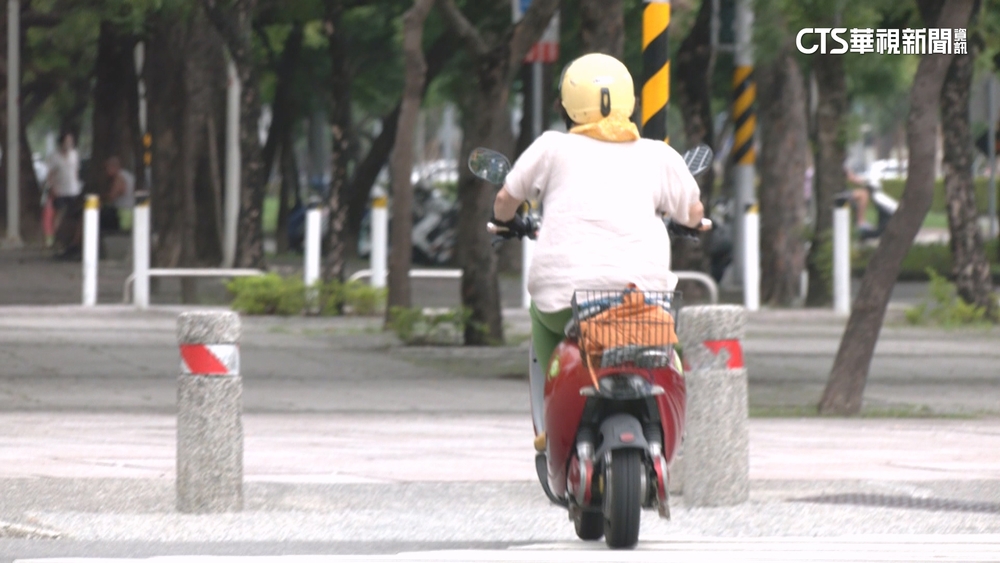 行人地獄無「法」管？　　微電車與人爭道「撞」況多