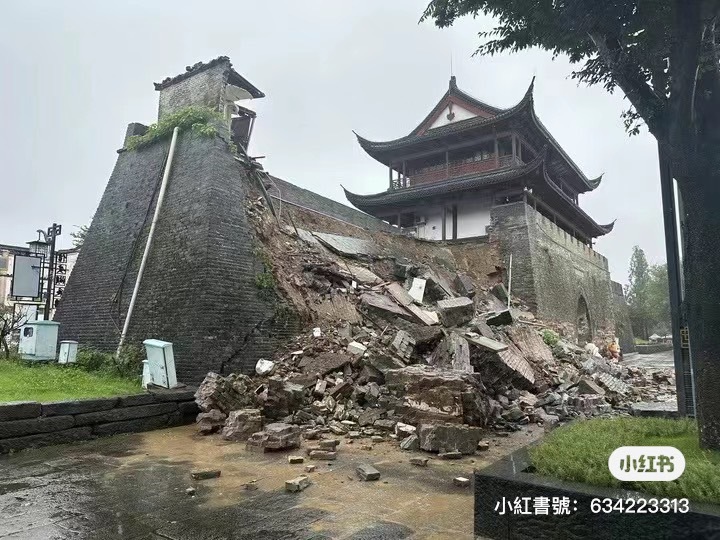 中國連日降下豪雨　千年古蹟不經大雨沖刷坍塌