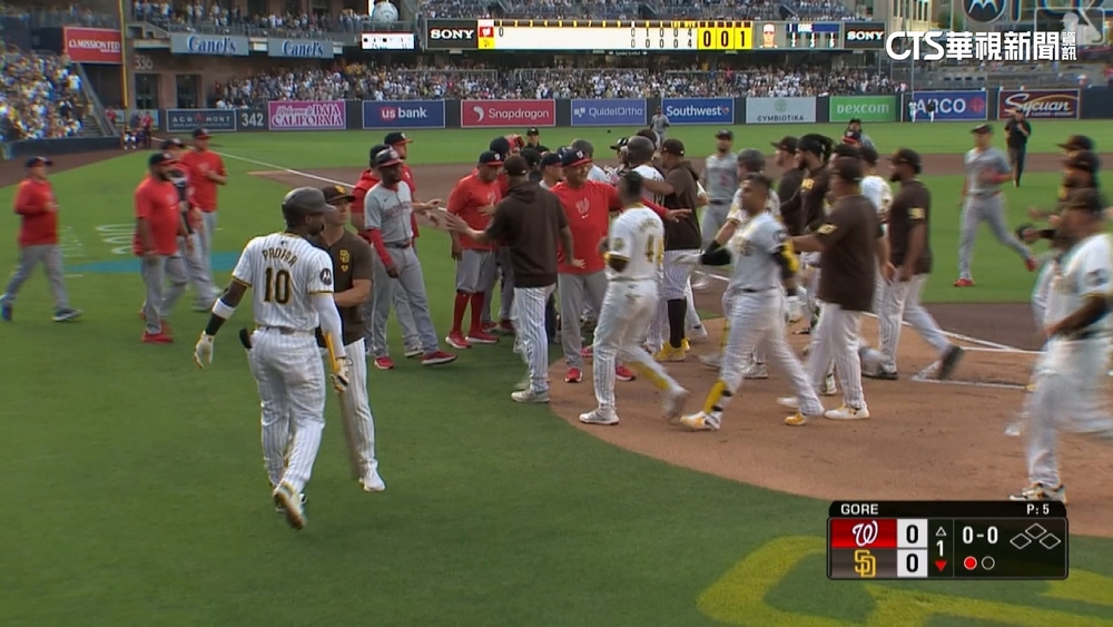 教士.國民清空板凳大場面　　Machado勸架完開轟！