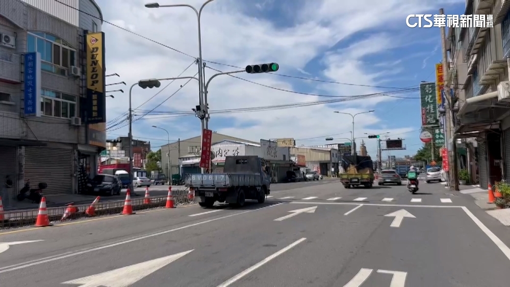 路口圓頭綠燈亮沒移動挨罰！　駕駛遭檢舉收600元罰單