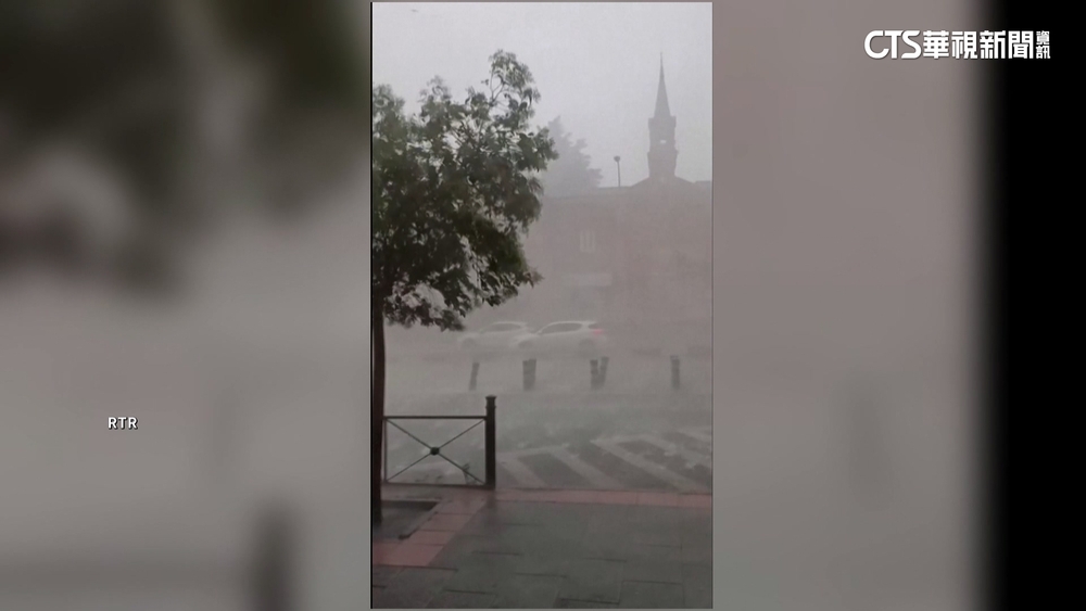 西班牙馬德里降暴雨.冰雹　路面淹成「冰雹河」
