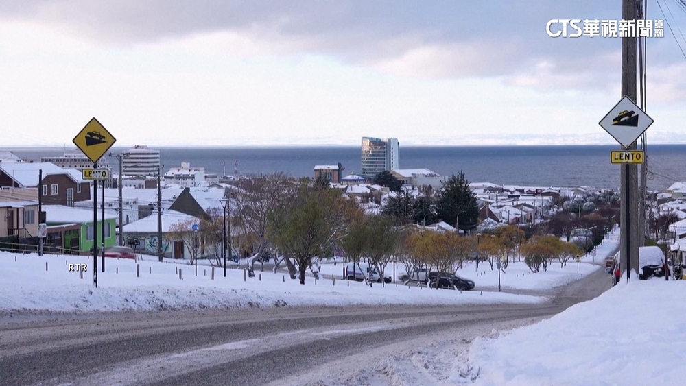 南極冷鋒襲擊智利　雪崩阻交通.低溫水管凍結