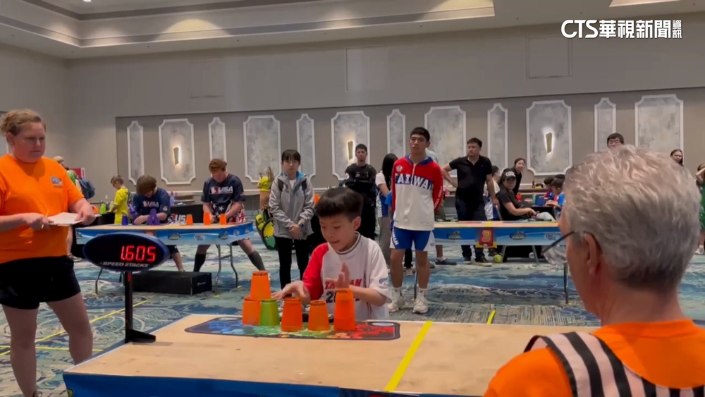 台灣之光！6歲疊杯小將杜旻澔　勇奪競技疊杯三冠王