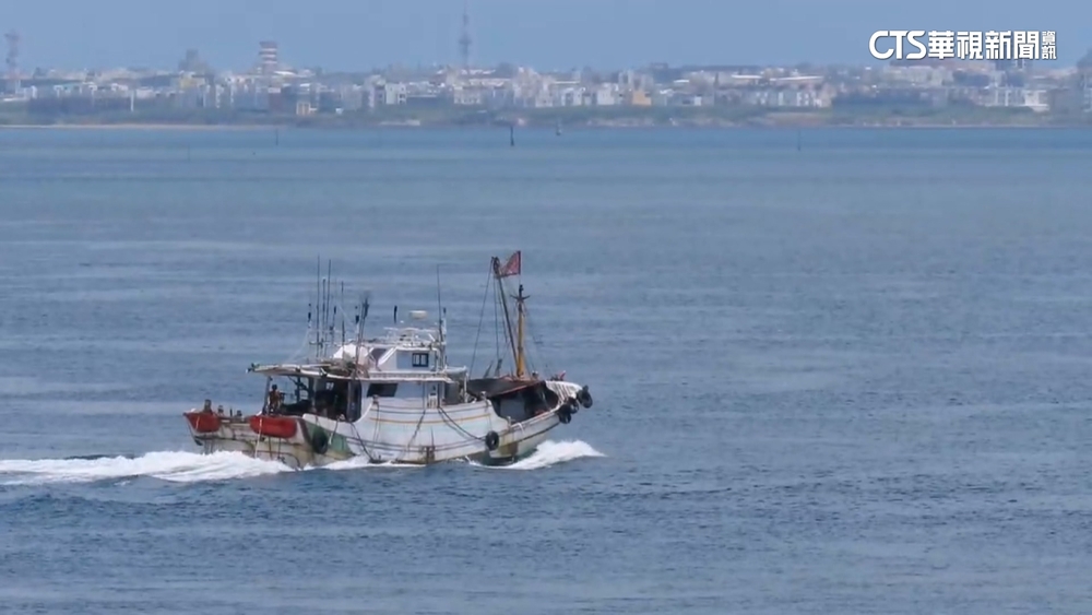 中國海警又擾澎漁船　海巡署強調：台中艦強力護漁