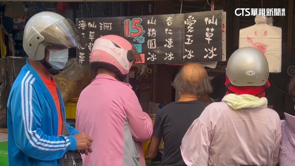 今「小暑」天氣酷熱　高雄傳統市場仙草攤業績漲三成