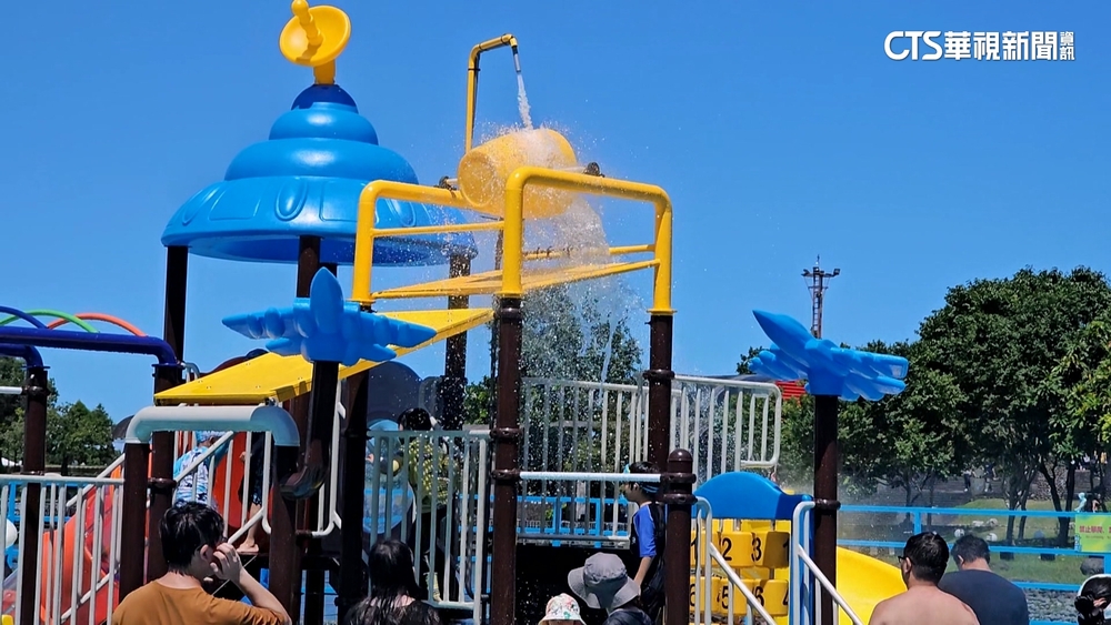 好熱！玩水清涼一「夏」　宜蘭童玩節開幕湧1.8萬人