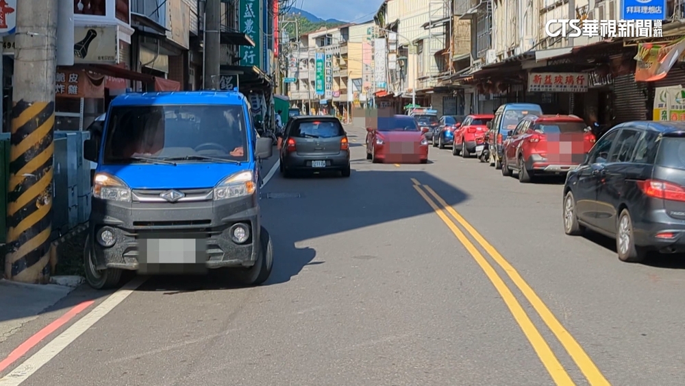 台南玉井「芒果冰一條街」生意旺　違停亂象多