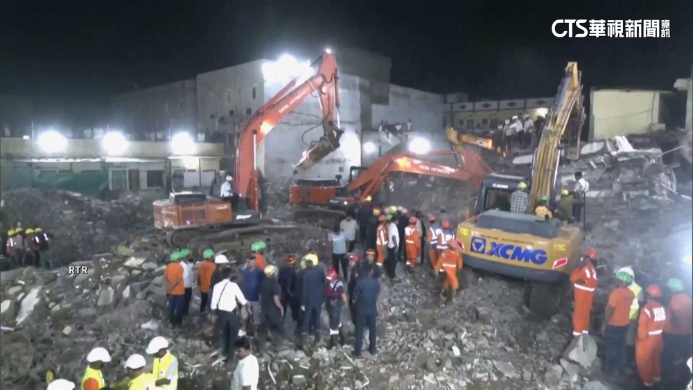 印度5層樓建築坍塌7死15傷　當局漏夜搜救